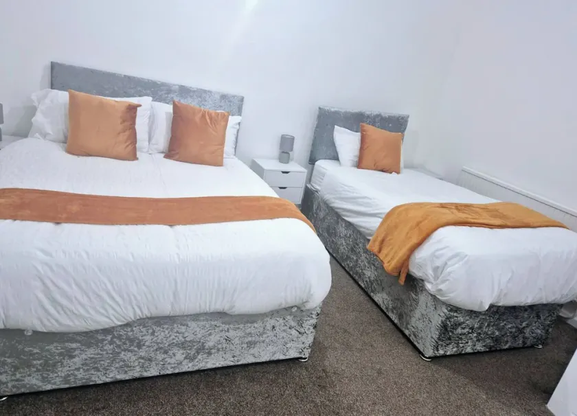 2-Bed - Sleeps 6 - Free Parking - Image 1