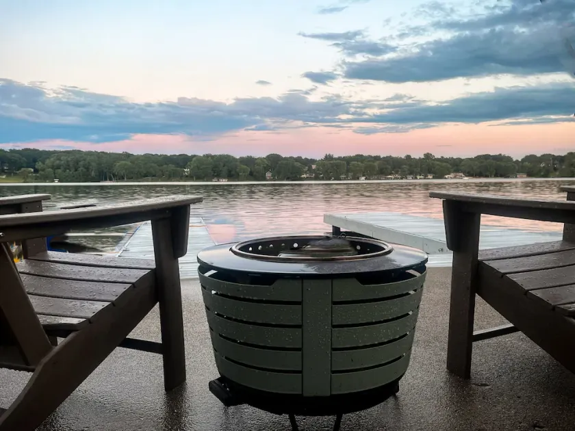 Lake Front Retreat | Kayak | Paddleboard | Fishing - Image 1