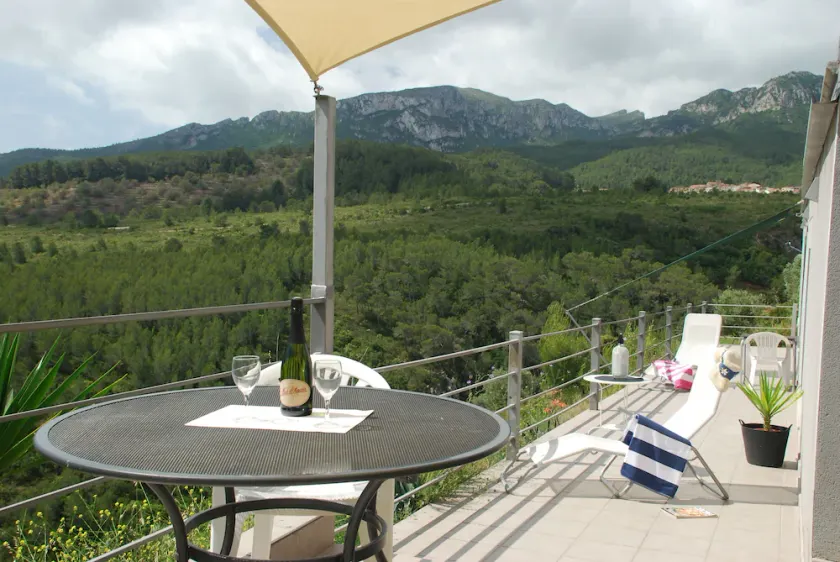 Casa Alados- modern Apnt within VillaSuala + amazing views in lovely location. - Image 1