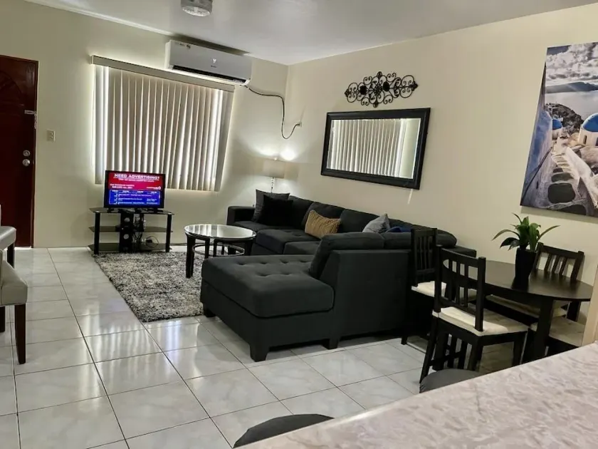 Beautiful 2/bedroom 2/Bathroom condo next to beach  - Image 1