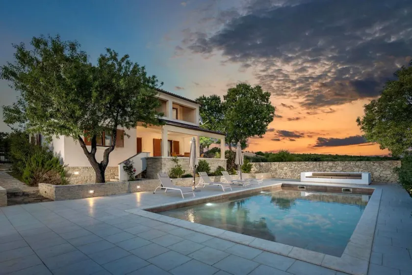Comfortable villa with a panoramic view and private pool - Image 1