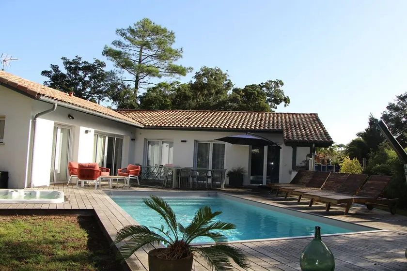 CASA CONTEMPORANEA E NUOVA, IN PISCINA RISCALDATA, SPA, 700M SPIAGGE - Image 1