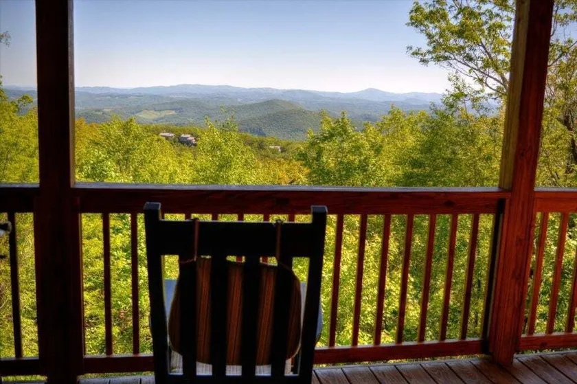 Över Clouds-Majestic Long Range Views, Wi-Fi, Foosball, Air Hockey, Paved Access, AC - Image 1