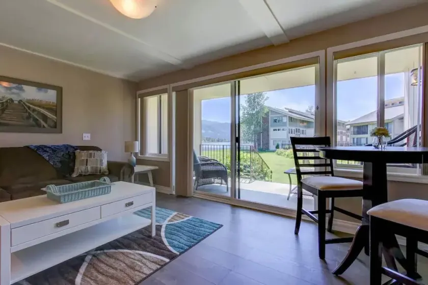 Downtown Sandpoint Lakeside Condo - Image 1
