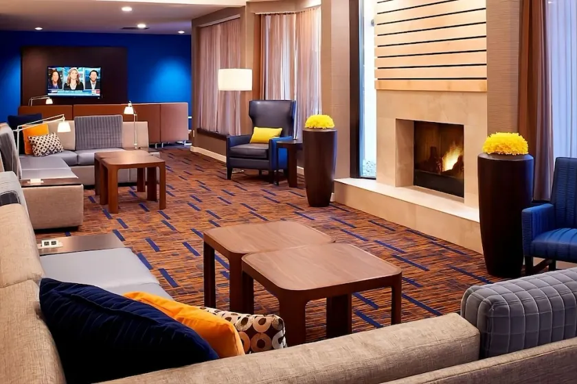 Budget-friendly Accommodation! Indoor Swimming Pool, Pets are Welcome! - Image 1