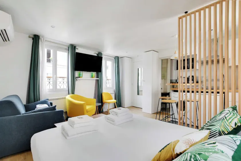 Charming studio - 2P - Center of Paris 4 - Image 1