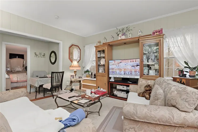 2BDRM COTTAGE IN PLEASANTVILLE - Image 1