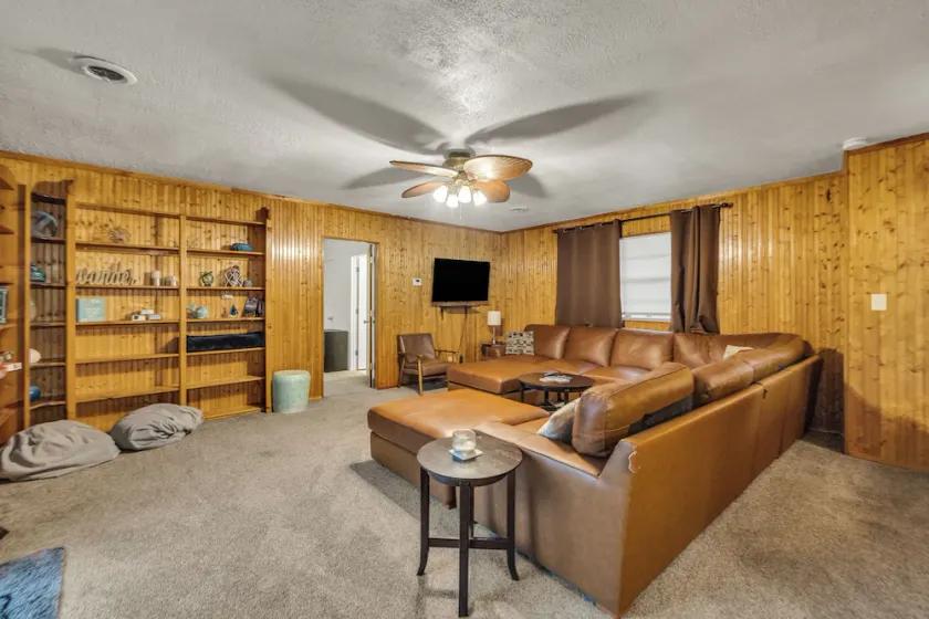 Large Family Home near EXPO/Downtown/TU - Image 1