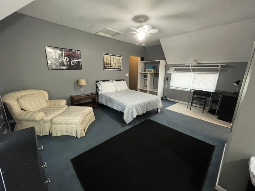 #7 Downtown Cultural Center Apartment - Image 1