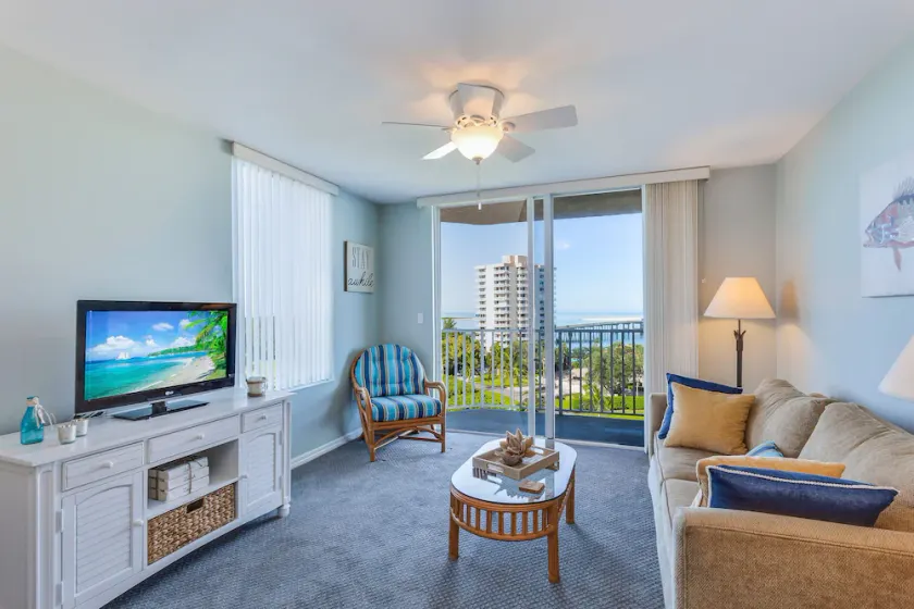 NEUE AUFLISTUNG!  Wunderschönes renoviertes 7. Stock Paradies \"Lovers Key Resort\" - Image 1