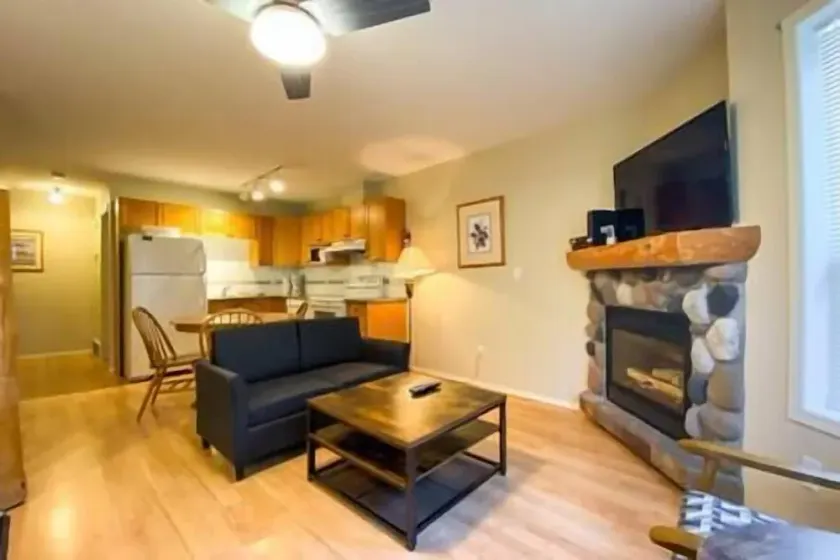 Riverside Townhouse - Patio - 5 min to Ski Hill - Image 1