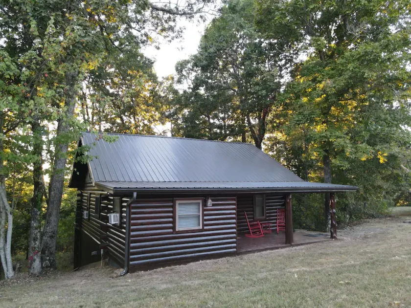 Appleseed Cabin in the Ozarks - Image 1