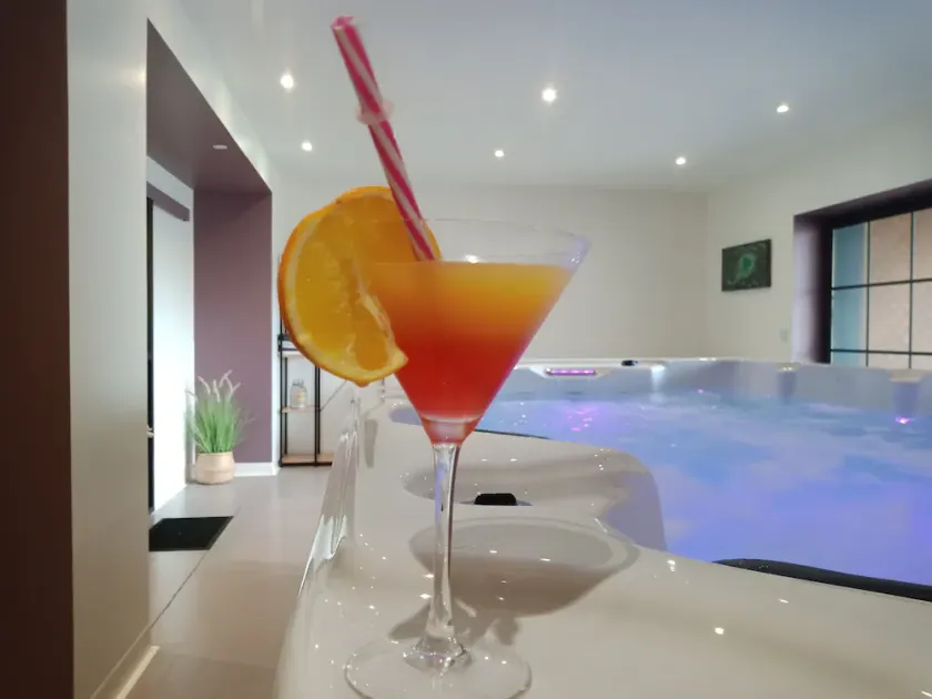 L'hacienda - Image 1