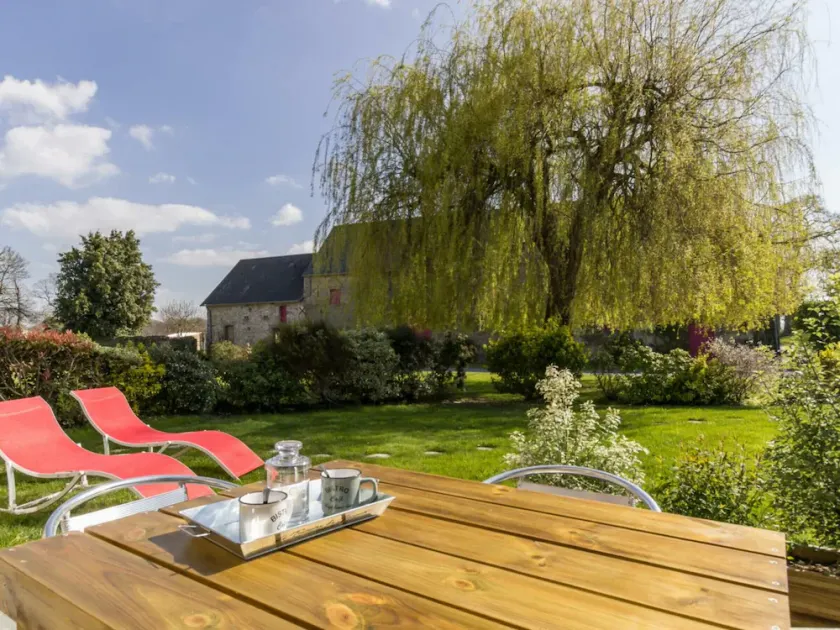 Charme Campagne: Maison Mitoyenne 2 Ch, Terrasse - Image 1