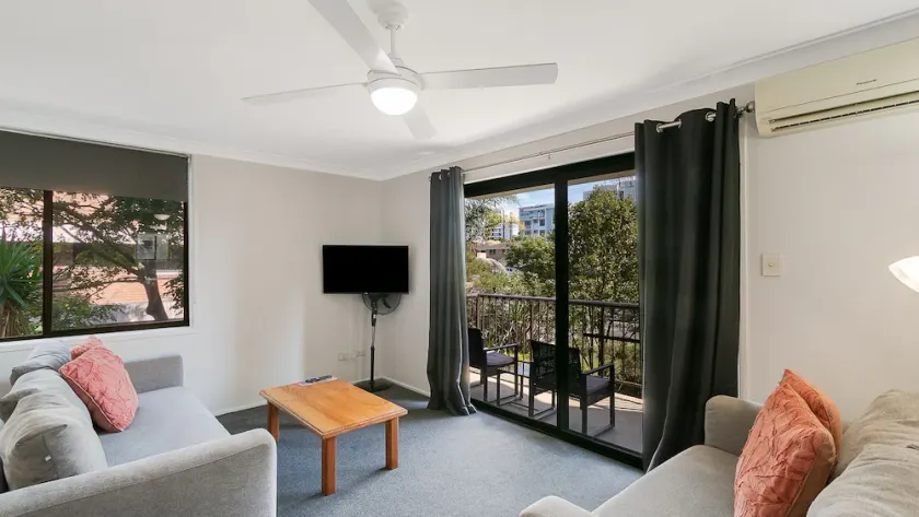 Kirra Belle 2 - Central Kirra - Pet Friendly! - Image 1