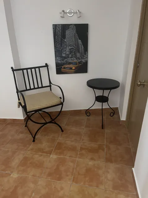 Rural apartment with patio - Image 1