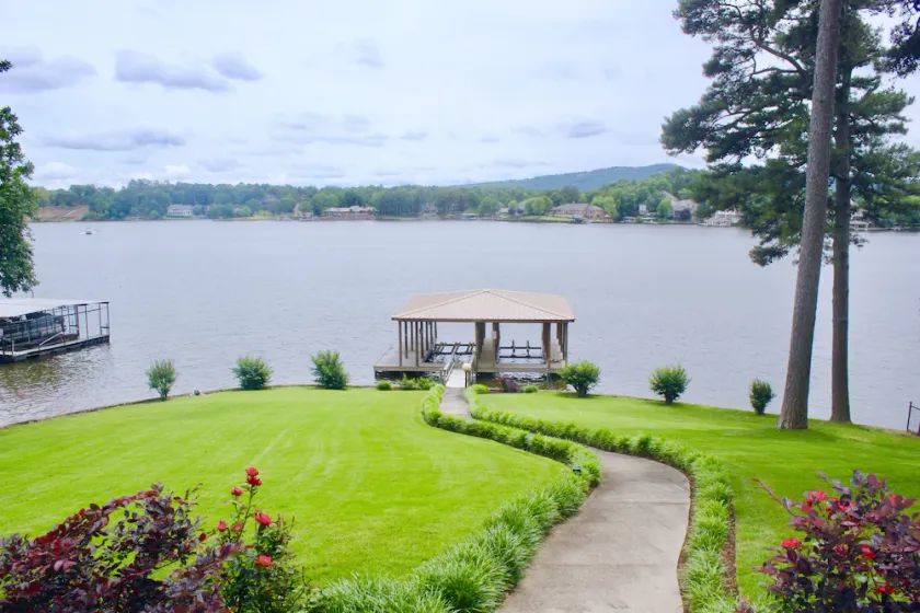 Hamilton Happy Place (million dollar view) - Lake Retreat - Image 1
