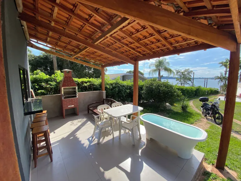 Villa Querência na Represa Avaré - Image 1