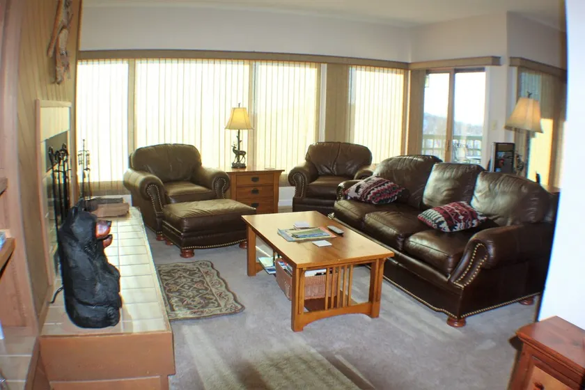 Breathtaking views!! Overlooking the slopes - Image 1