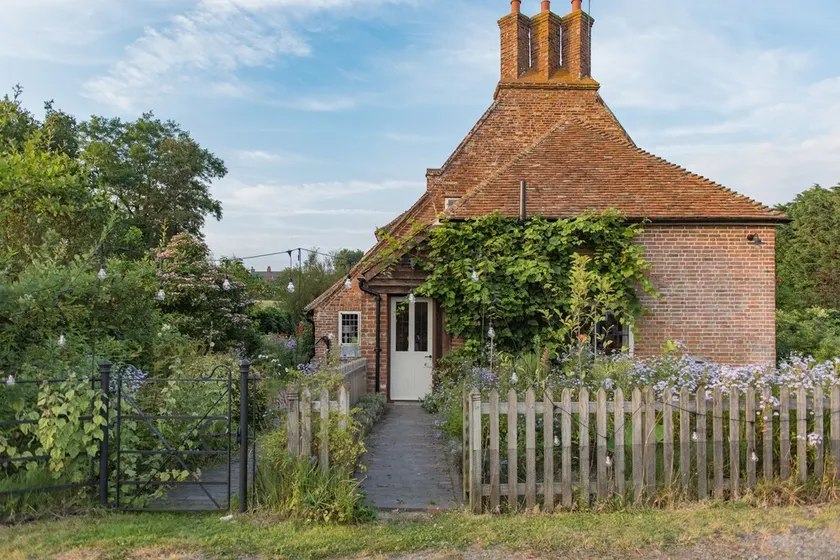 Picturesque cottage for two in the Kent countryside - Moat Farm Cottage - Image 1