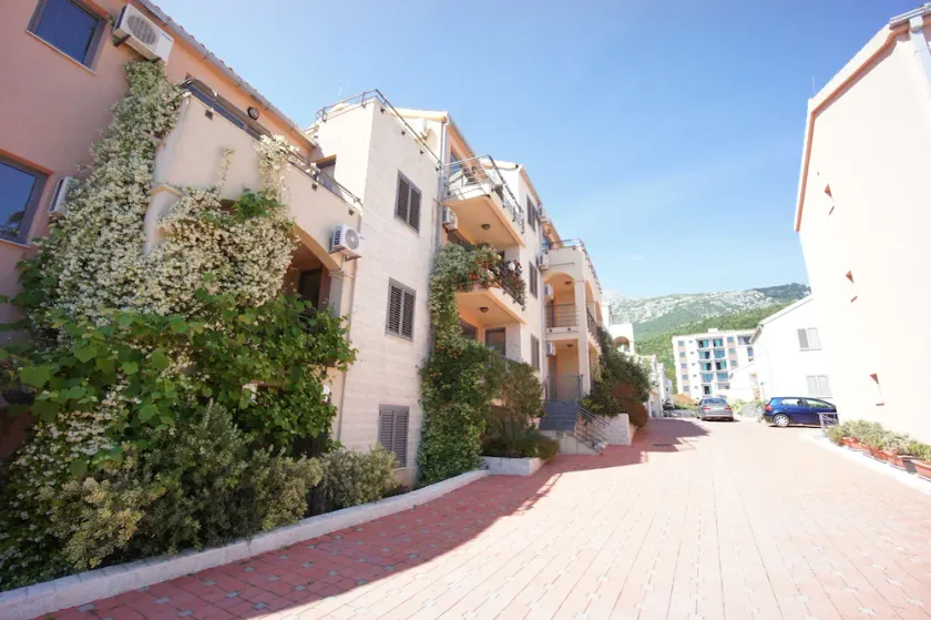 Apartments Bečići Sunset - Image 1