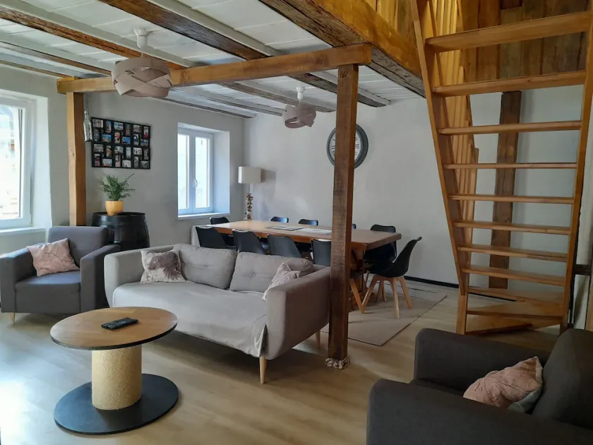 A large, charming winemaker's home! In the heart of the Alsatian wine region (+190 m²) - Image 1