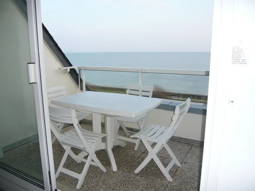 Apartamento com acesso e vistas deslumbrantes sobre o mar - Image 1