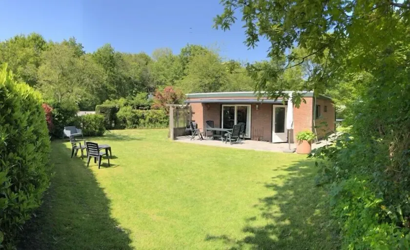Duinoord 22 Bungalow avec beaucoup de libert�� personnelle dans un lieu de vacances vert - Image 1