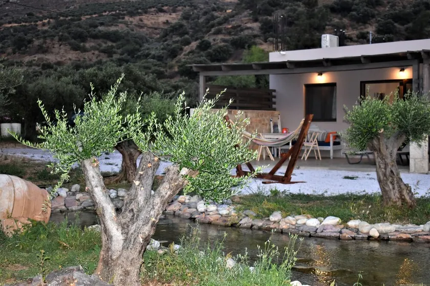 NUEVA LISTA 2019 Estancia sin preocupaciones en una granja privada - Image 1