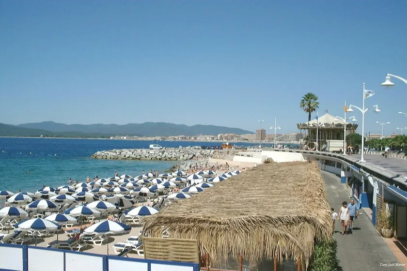 Villa in Fréjus with Pool near Beach - Image 1