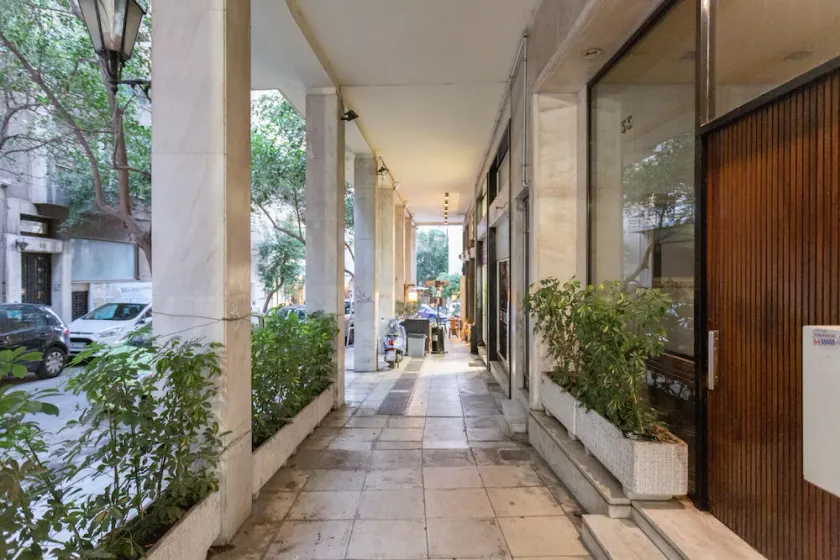 A short walk to Syntagma and Plaka - Image 1