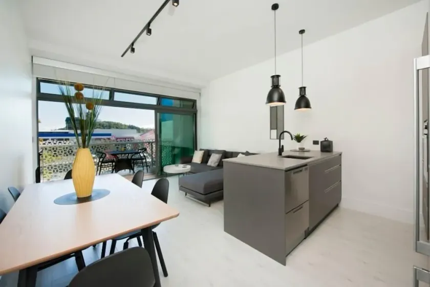 City Terrace Apartment - Image 1