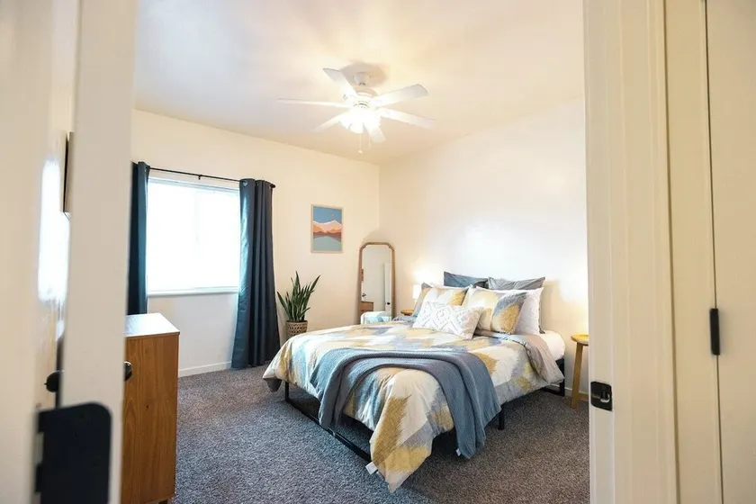 Centrally-located two bedroom, two bathroom townhome with washer and dryer in a quiet neighborhood - Image 1