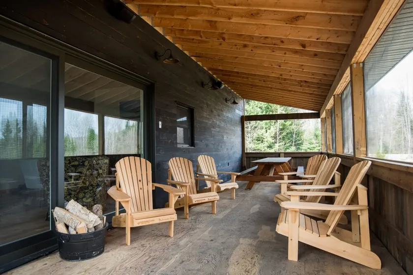 Country Cottage on 80 acres - Image 1