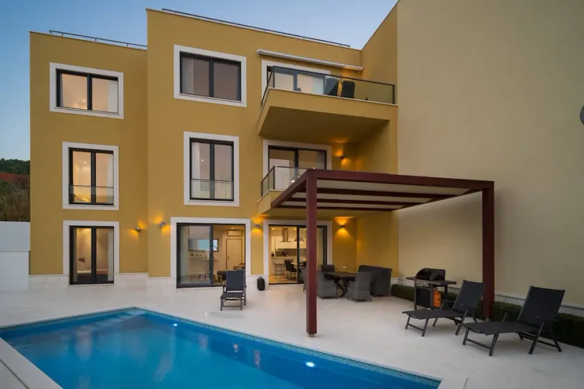 Luxury Beachfront Villa Ciovo Joy 4 with Pool, Gym - Image 1