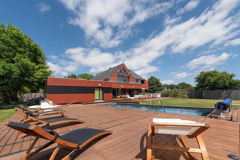 Suite Cathédrale - Ty Castel B&B with Shared Pool, Garden, and Wi-Fi - Image 1