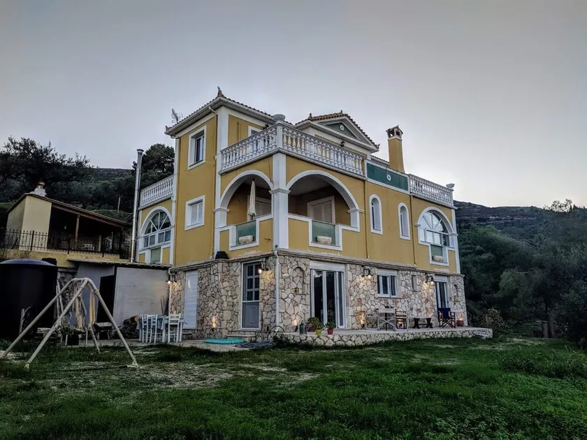 Villa kalielaia - Image 1