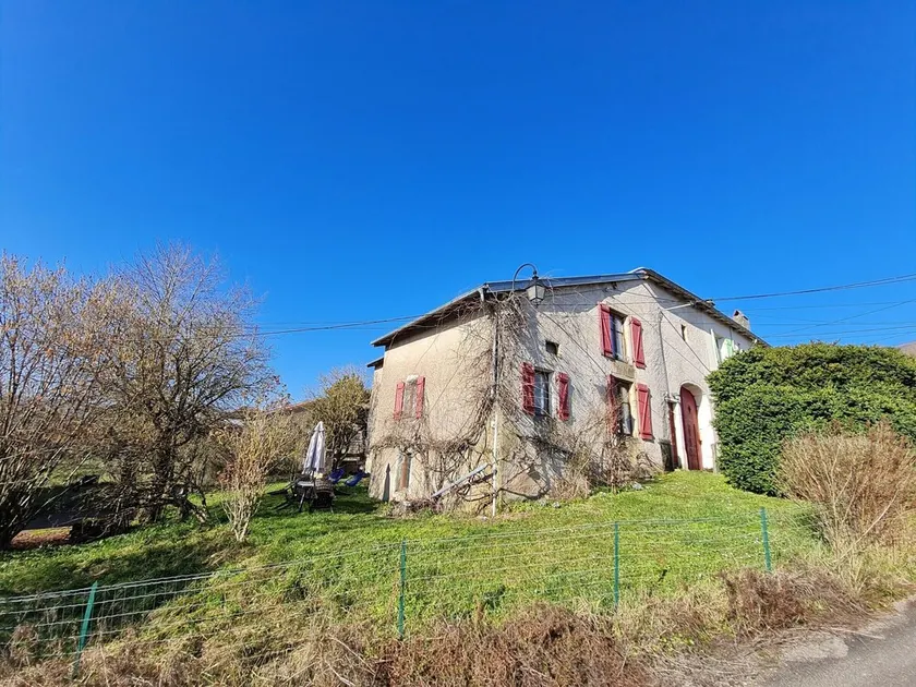 Gîte de charme dans ferme lorraine avec jardin clos, à proximité de sentiers et base de loisirs - Image 1