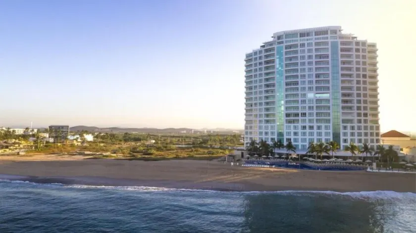 Mazatlan Ideal Junior Suite w GYM & Pool for Secluded Getaway - Image 1