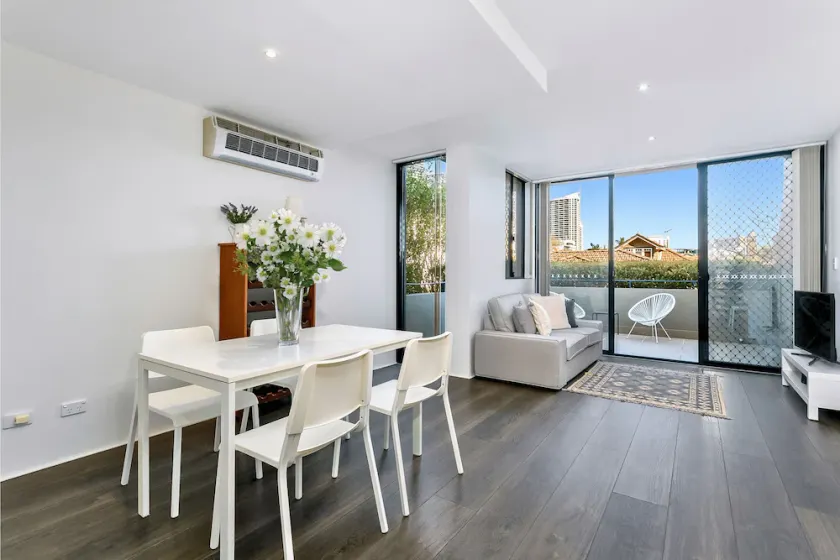 Crows Nest - WILL1 -  Willoughby Road - Sunny 2BR Split-Level with Terrace Parking Near Crows Nest Village - Image 1