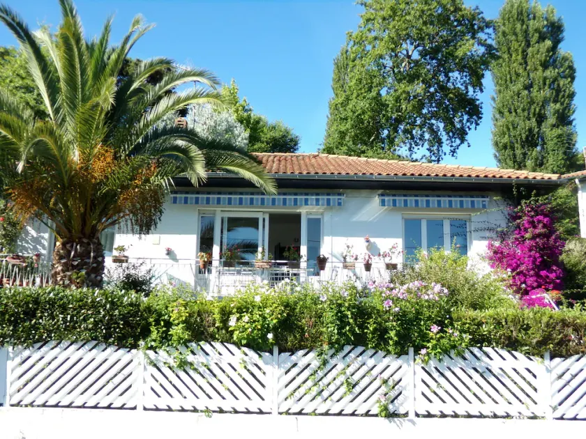 Beau T4 3* cosy, calme, confortable -Terrasse vue montagnes-Proche plage -  WIFI - Image 1