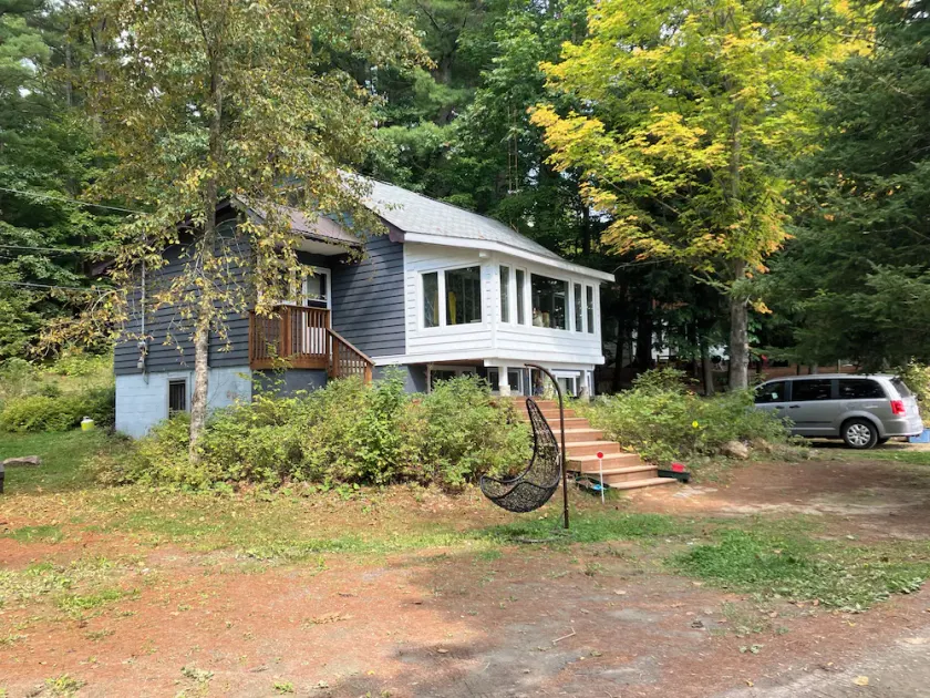 Cottage près de Minden, plage de sable, quai privé, grande cuisine, soleil toute la journée sur le quai - Image 1
