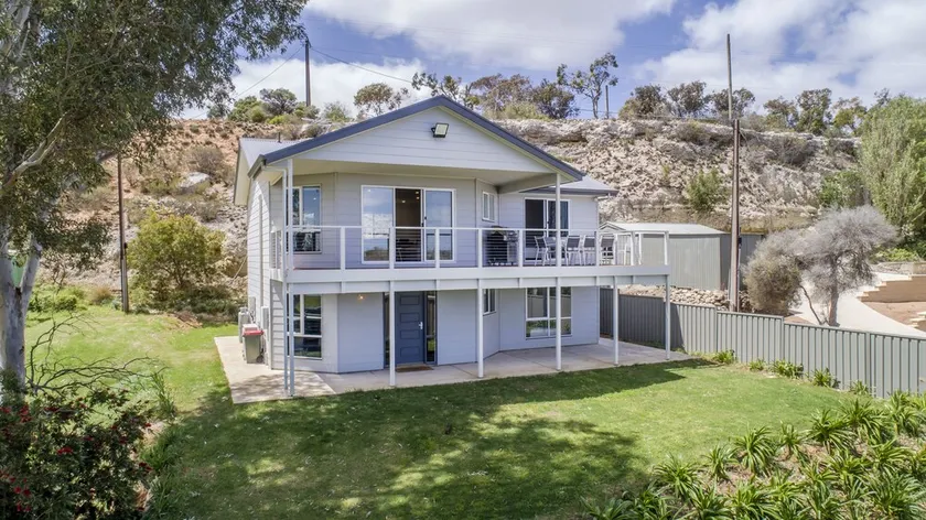 DARCYS PLACE - TAILEM BEND - Image 1