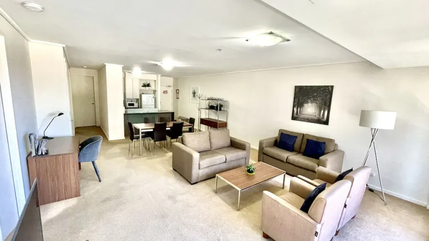 City Stay at Melbourne Tower - Southbank **3BR+High Speed WiFi+Netflix+Parking** - Image 1