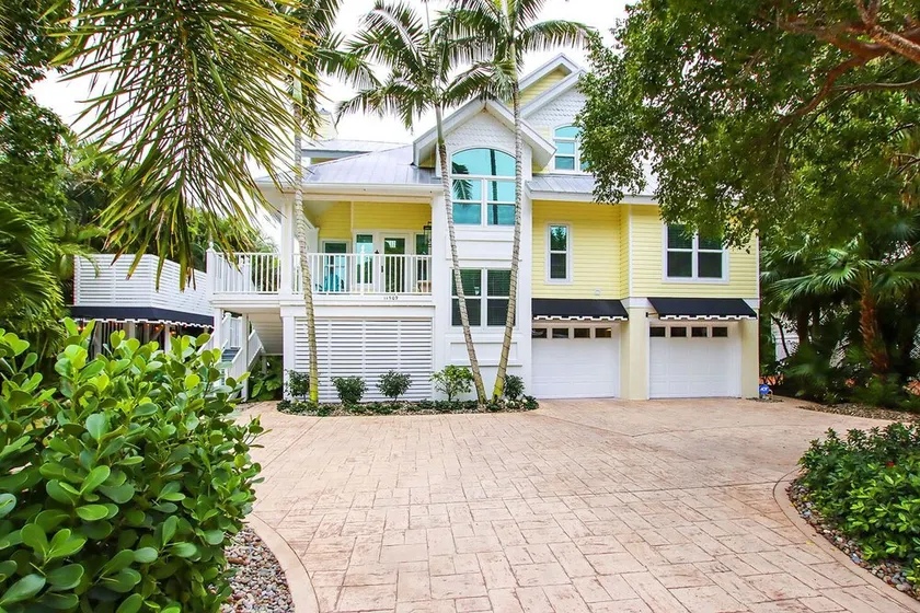 Captiva Village Home - Image 1