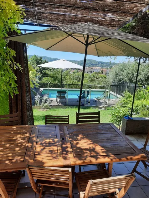 Beautiful spacious and quiet house in the heart of green Provence, open view - Image 1