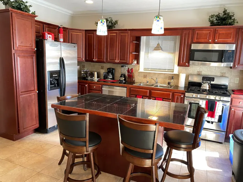 New! Historic! Pro Cleaned, Self Check In Sleeps 16 - Image 1