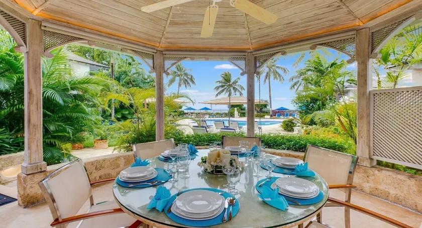 Villa de 3 dormitorios en Barbados, situada en la hermosa playa de Gibbs, con piscina comunitaria - Image 1