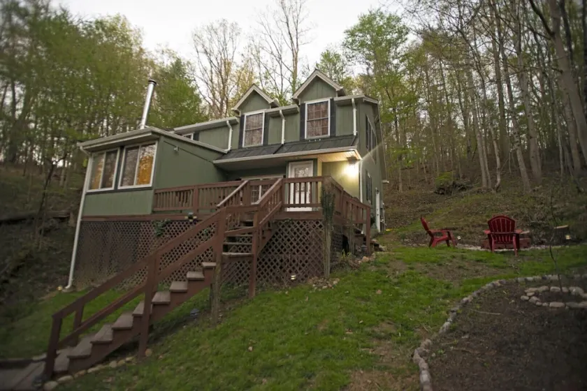 Cabin near River, Firepit, Family-friendly, WiFi, Great Location, Veteran owned! - Image 1