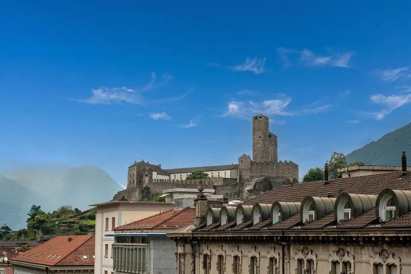 Castle View Bellinzona with Balcony, Bellinzona, Switzerland - Image 1